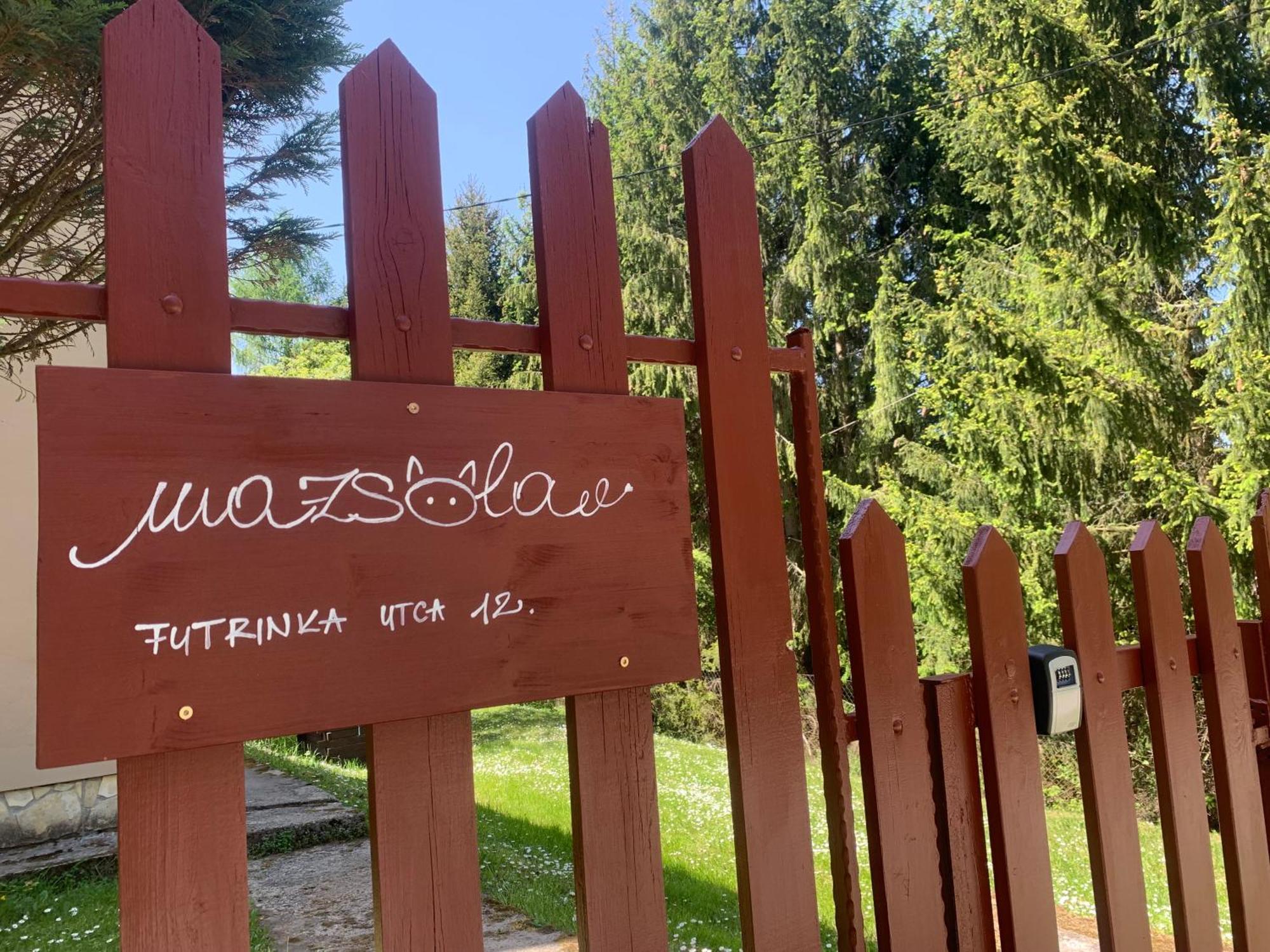 Apartment Mazsola *