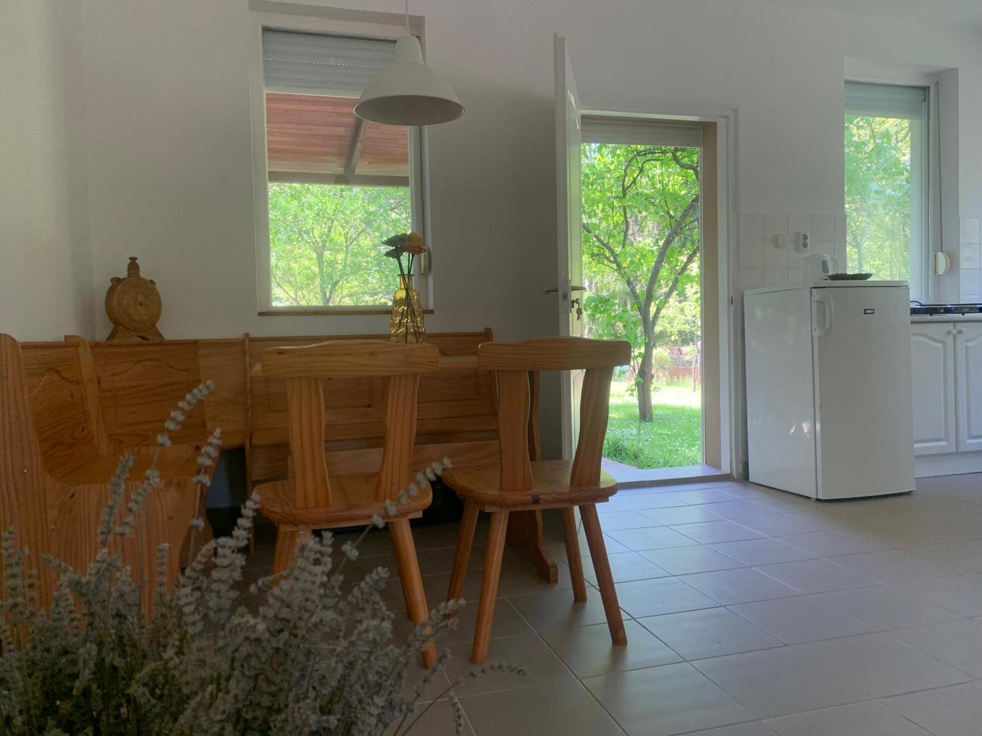Mazsola Apartment